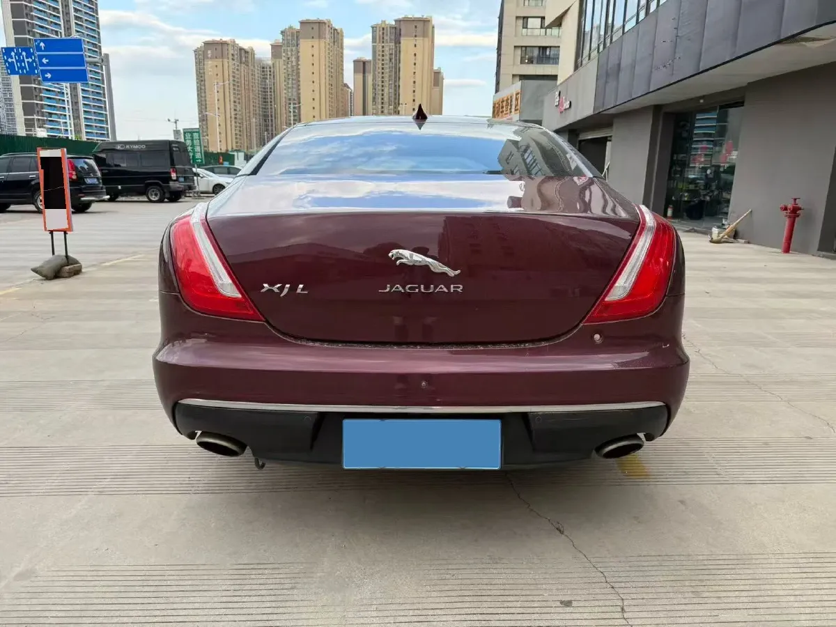 2016 Jaguar XJ 2.0T 240HP L4 8AT,autocango,china used car exporter,china ev exporter,chinese used car exporter,chinese used ev exporter