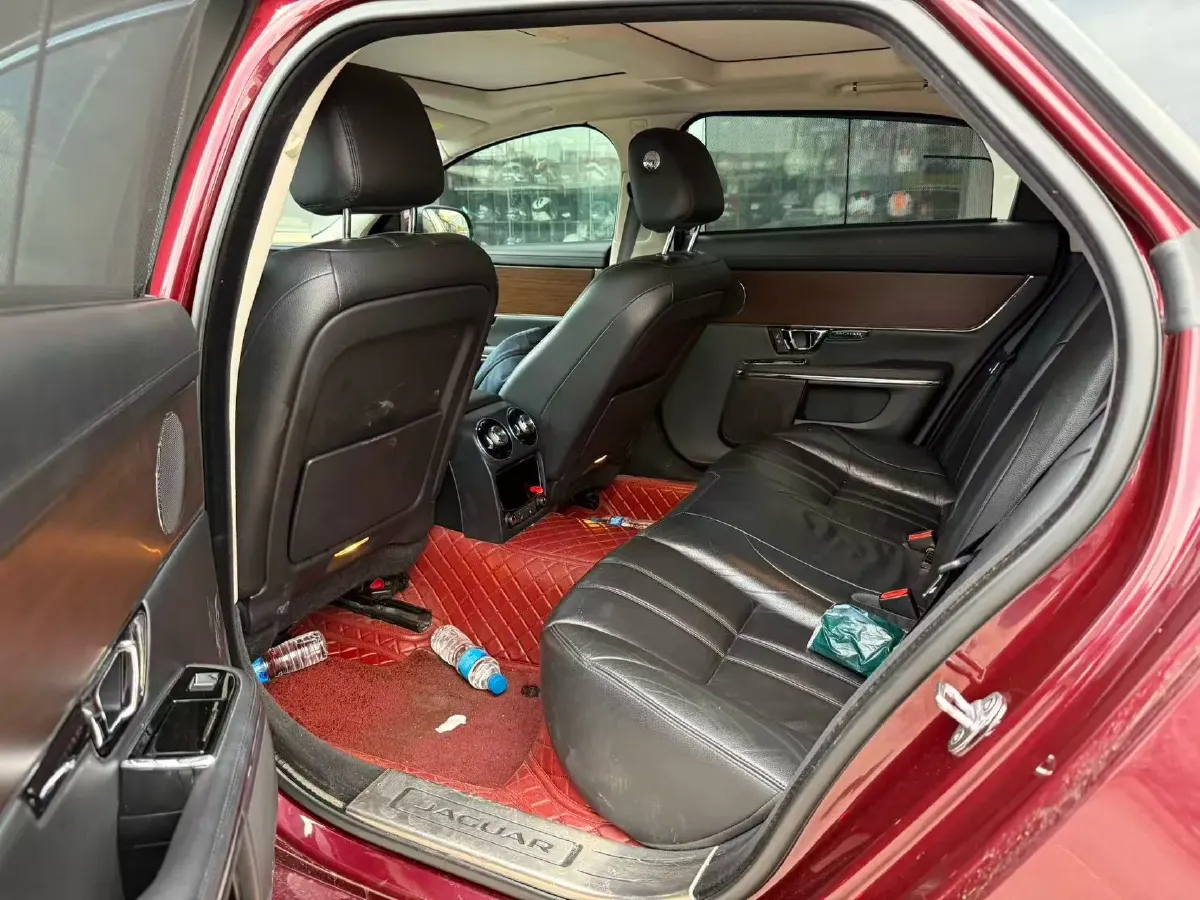 2016 Jaguar XJ 2.0T 240HP L4 8AT,autocango,china used car exporter,china ev exporter,chinese used car exporter,chinese used ev exporter