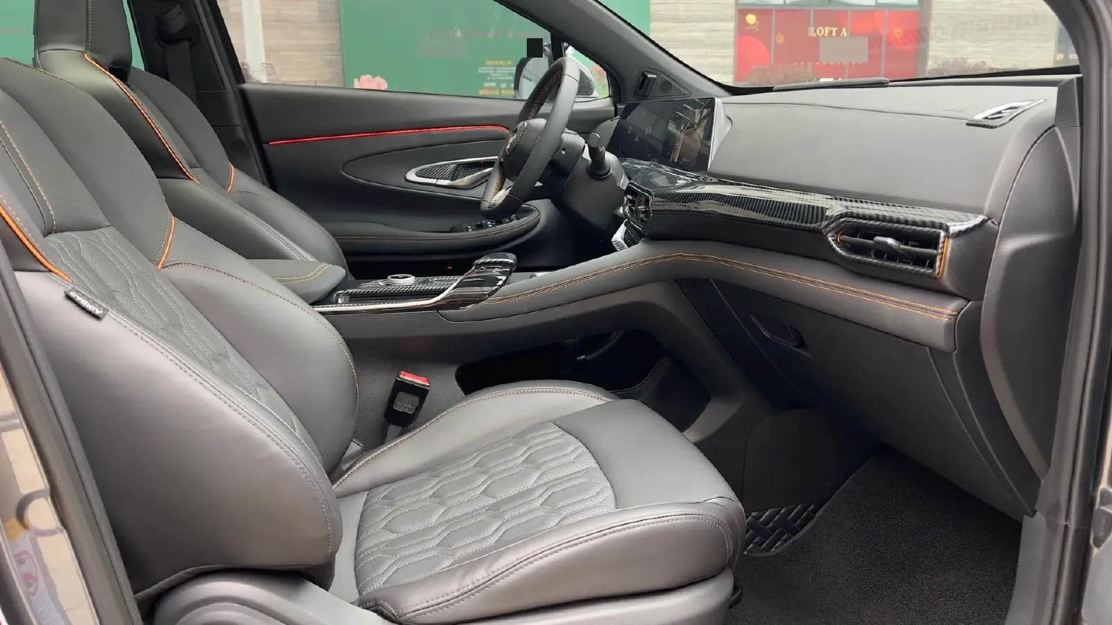 2022 ChangAn UNI-T 1.5T 188HP L4 7DCT,autocango,china used car exporter,china ev exporter,chinese used car exporter,chinese used ev exporter