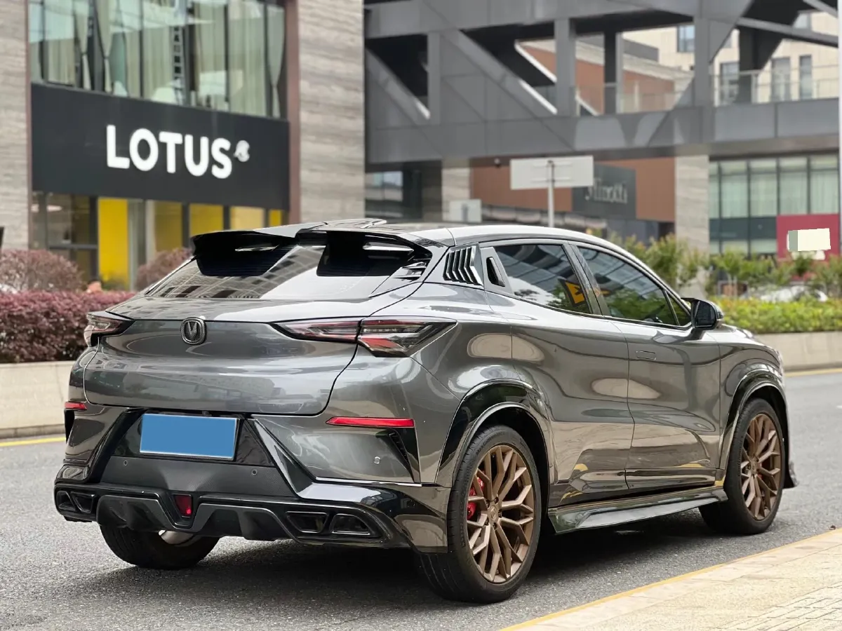 2022 ChangAn UNI-T 1.5T 188HP L4 7DCT,autocango,china used car exporter,china ev exporter,chinese used car exporter,chinese used ev exporter