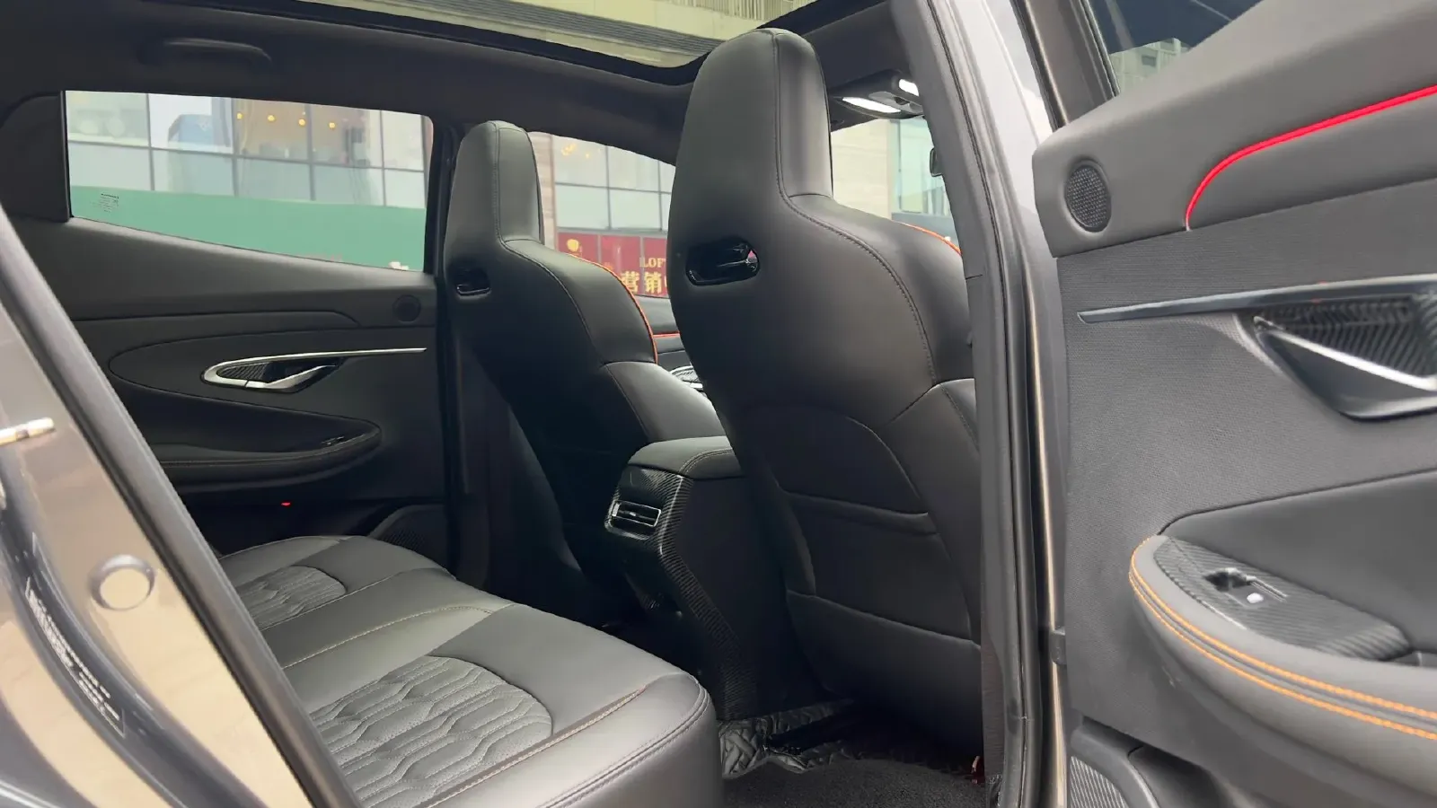 2022 ChangAn UNI-T 1.5T 188HP L4 7DCT,autocango,china used car exporter,china ev exporter,chinese used car exporter,chinese used ev exporter