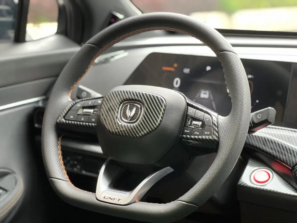 2022 ChangAn UNI-T 1.5T 188HP L4 7DCT,autocango,china used car exporter,china ev exporter,chinese used car exporter,chinese used ev exporter