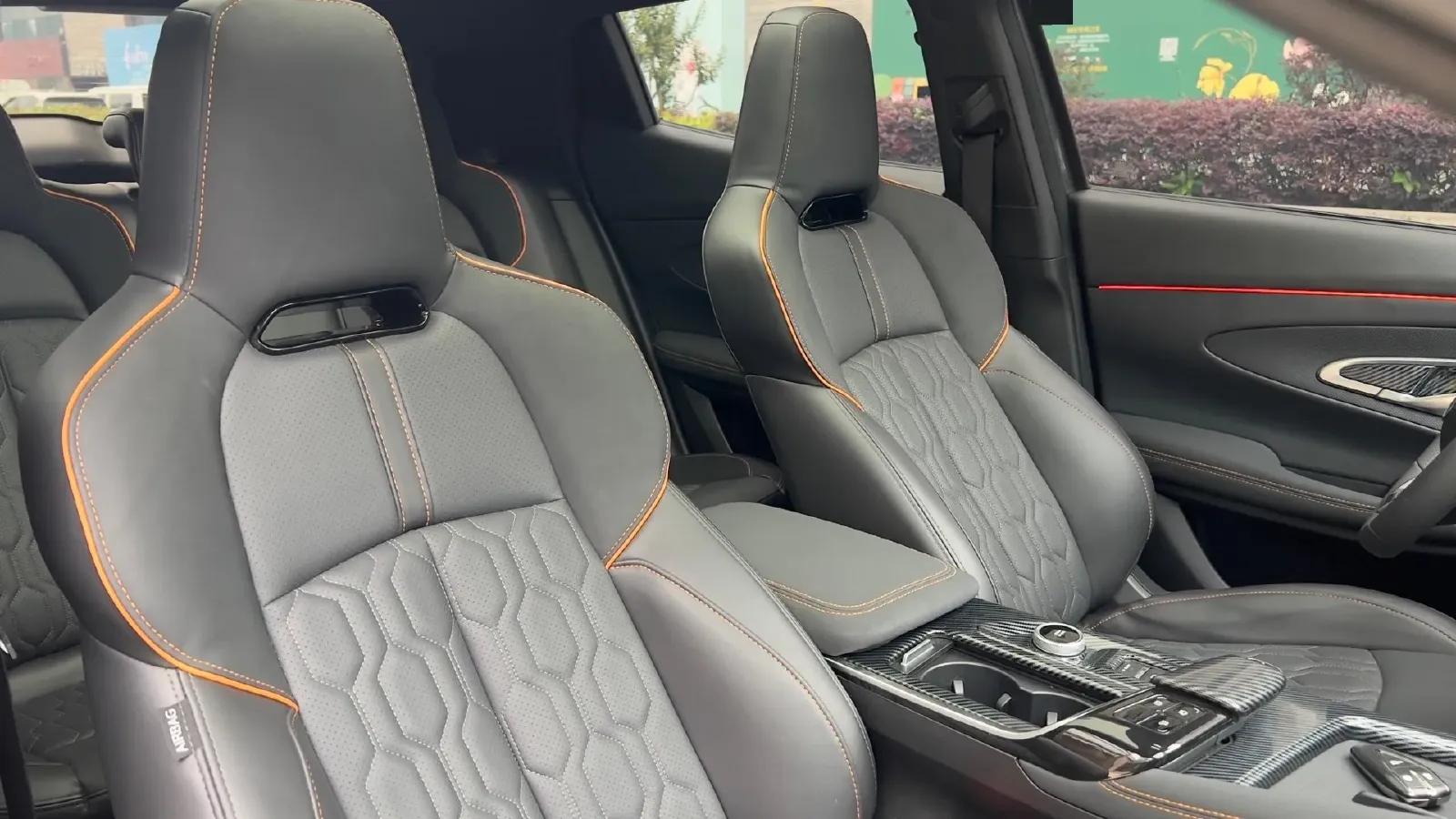 2022 ChangAn UNI-T 1.5T 188HP L4 7DCT,autocango,china used car exporter,china ev exporter,chinese used car exporter,chinese used ev exporter