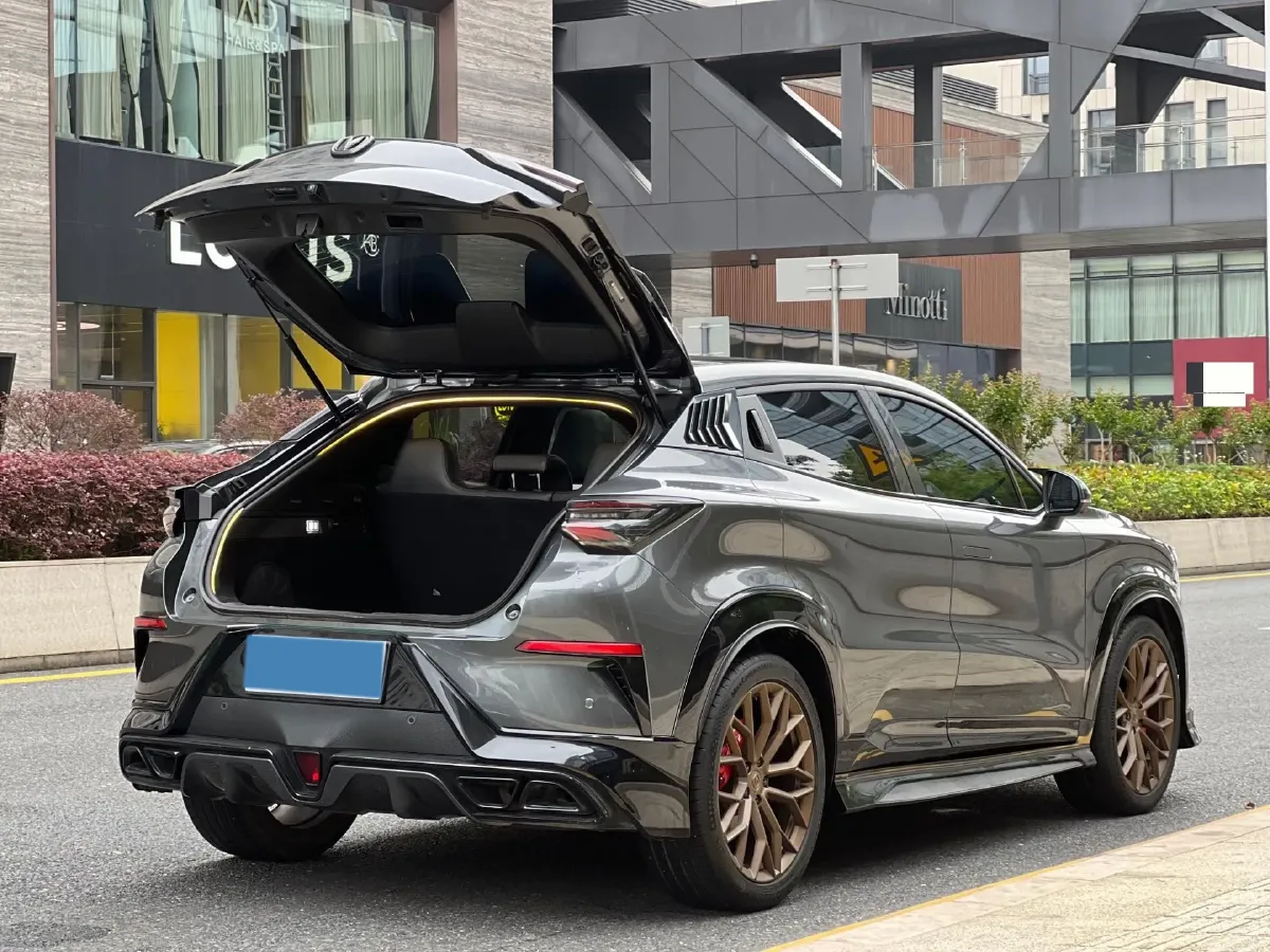 2022 ChangAn UNI-T 1.5T 188HP L4 7DCT,autocango,china used car exporter,china ev exporter,chinese used car exporter,chinese used ev exporter