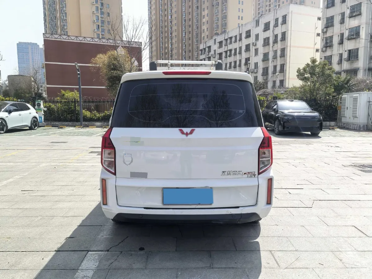 2019 WuLing HongGuang Plus 1.5T 147HP L4 6MT,autocango,china used car exporter,china ev exporter,chinese used car exporter,chinese used ev exporter