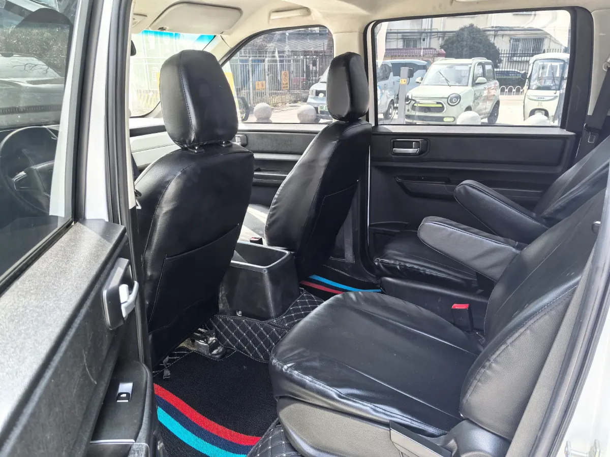 2019 WuLing HongGuang Plus 1.5T 147HP L4 6MT,autocango,china used car exporter,china ev exporter,chinese used car exporter,chinese used ev exporter