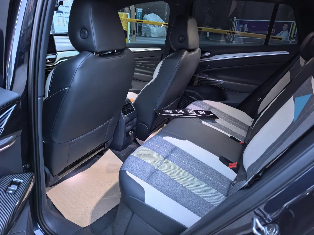 2024 Volkswagen ID.4 Crozz BEV 55.7KWH,autocango,china used car exporter,china ev exporter,chinese used car exporter,chinese used ev exporter