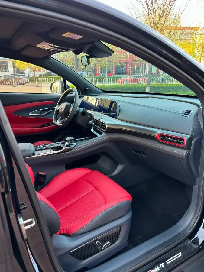 2020 ChangAn UNI-T 1.5T 180HP L4 7DCT,autocango,china used car exporter,china ev exporter,chinese used car exporter,chinese used ev exporter