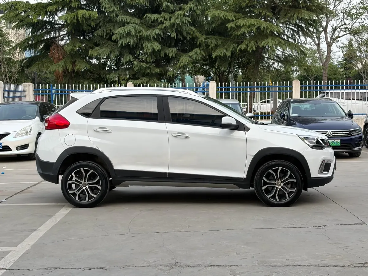 2018 Chery Tiggo 3x 1.5L 106HP L4 5MT,autocango,china used car exporter,china ev exporter,chinese used car exporter,chinese used ev exporter