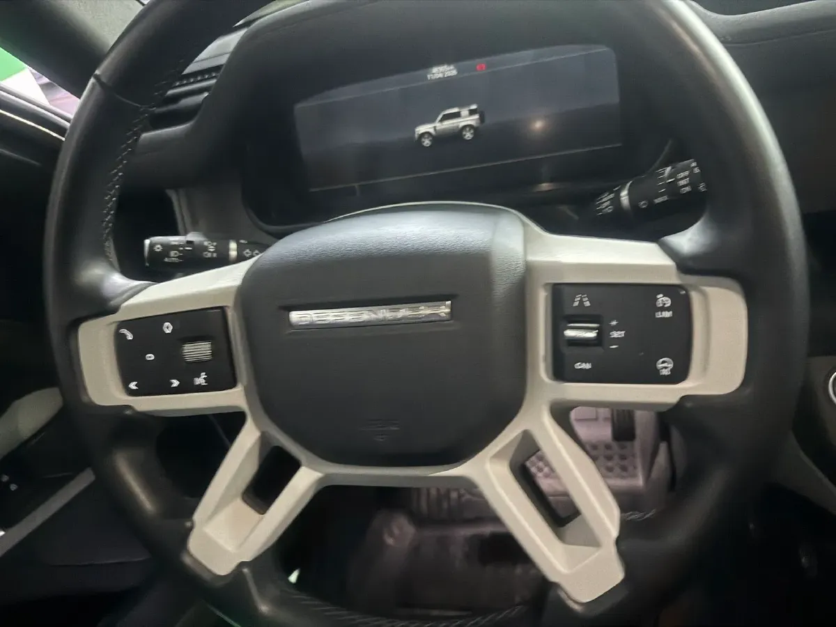 2023 Land Rover Defender 3.0T 400HP L6 8AT,autocango,china used car exporter,china ev exporter,chinese used car exporter,chinese used ev exporter