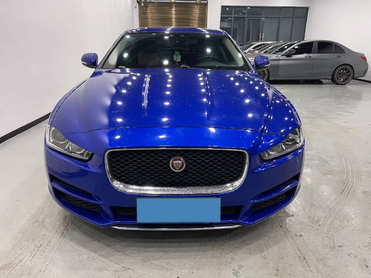 2019 HongQi H7 2.0T 204HP L4 6AT,autocango,china used car exporter,china ev exporter,chinese used car exporter,chinese used ev exporter