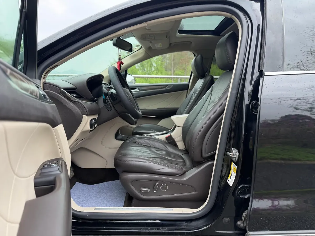 2017 Lincoln MKC 2.0T 203HP L4 6AT,autocango,china used car exporter,china ev exporter,chinese used car exporter,chinese used ev exporter