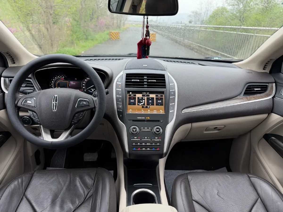 2017 Lincoln MKC 2.0T 203HP L4 6AT,autocango,china used car exporter,china ev exporter,chinese used car exporter,chinese used ev exporter