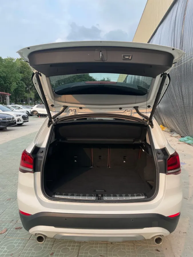 2021 BMW X1 2.0T 192HP L4 8AT,autocango,china used car exporter,china ev exporter,chinese used car exporter,chinese used ev exporter