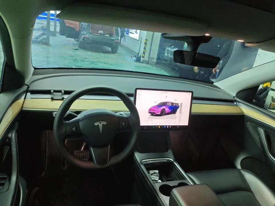 2022 Tesla Model Y BEV 60KWH,autocango,china used car exporter,china ev exporter,chinese used car exporter,chinese used ev exporter