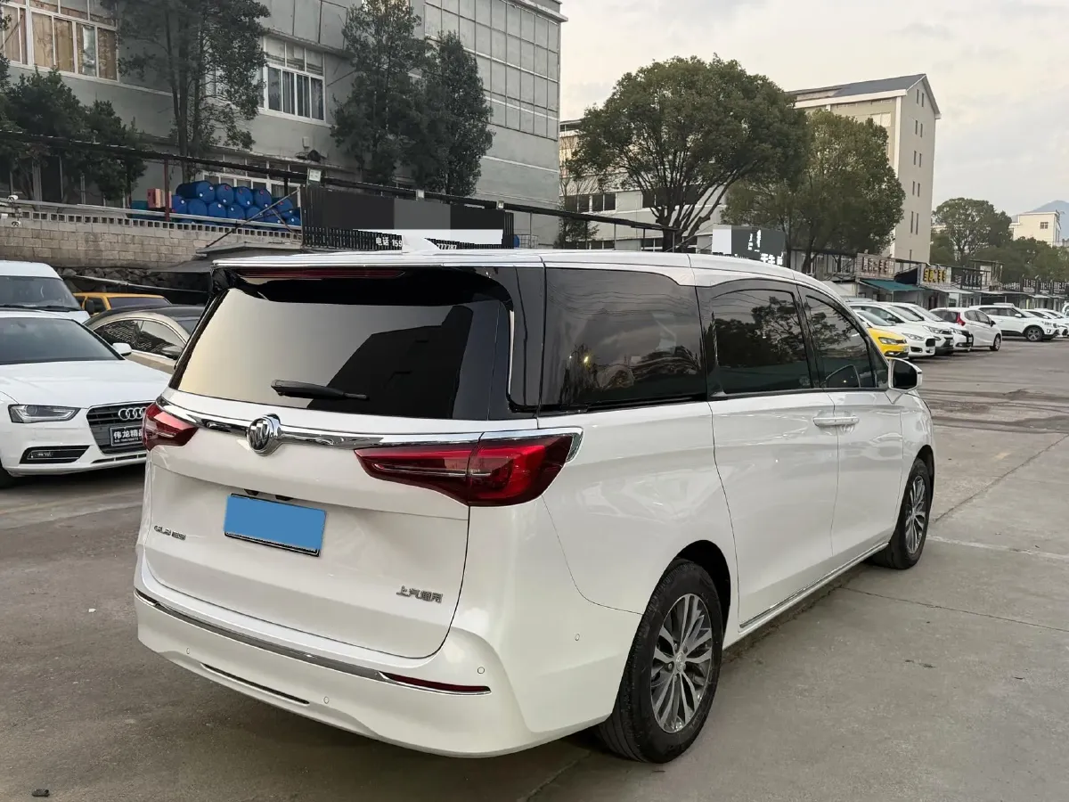 2023 Buick GL8 2.0T 237HP L4 9AT,autocango,china used car exporter,china ev exporter,chinese used car exporter,chinese used ev exporter