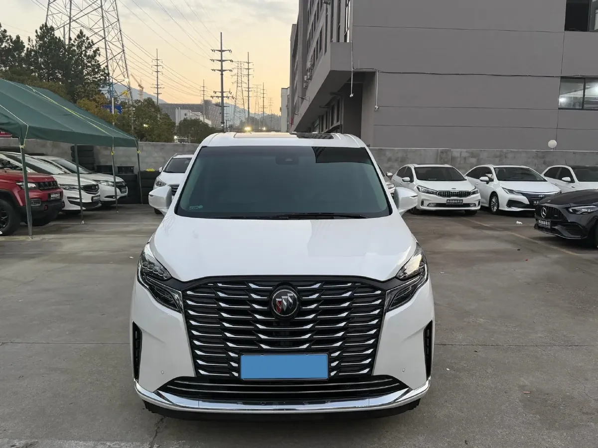 2023 Buick GL8 2.0T 237HP L4 9AT,autocango,china used car exporter,china ev exporter,chinese used car exporter,chinese used ev exporter