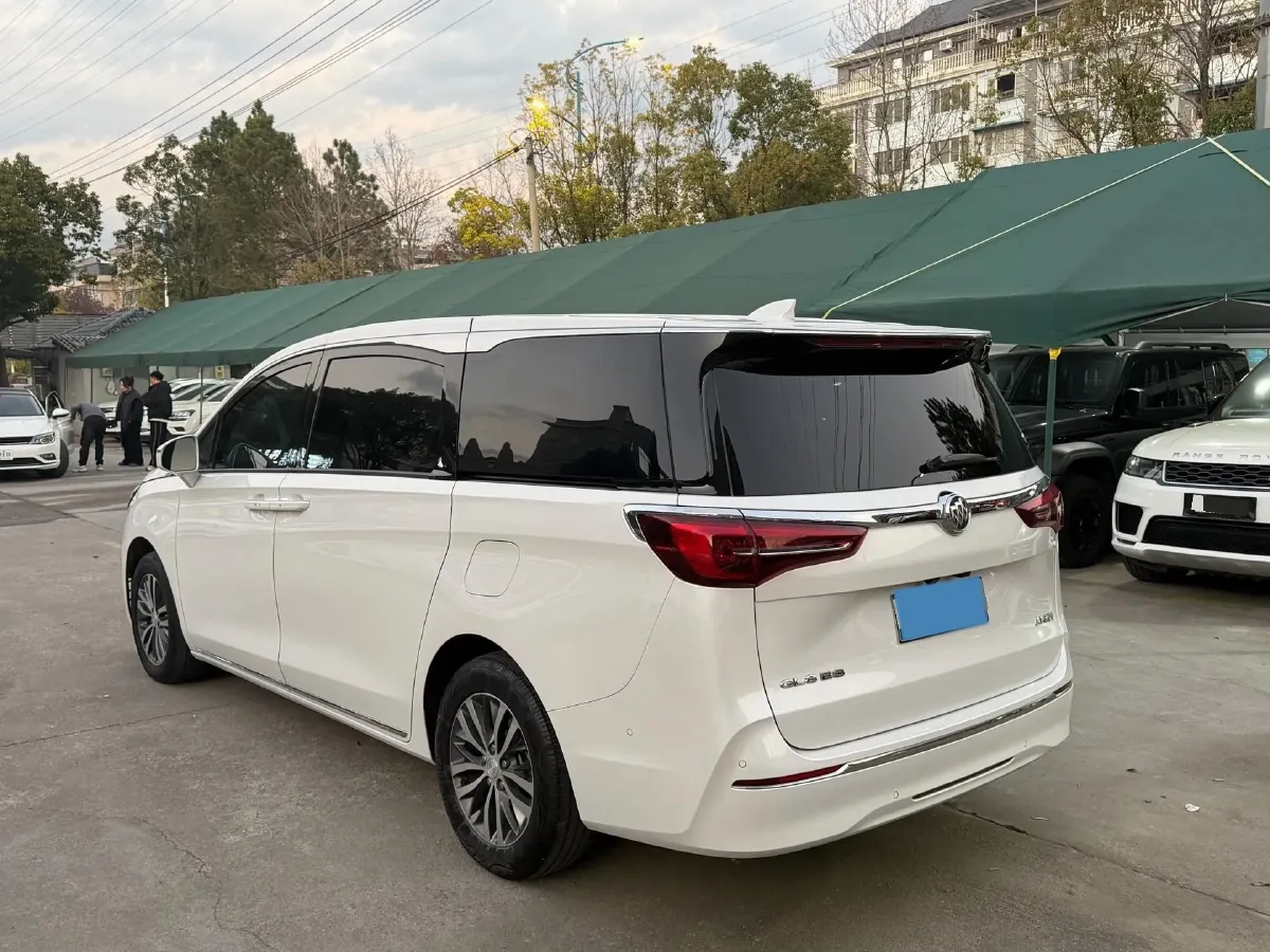 2023 Buick GL8 2.0T 237HP L4 9AT,autocango,china used car exporter,china ev exporter,chinese used car exporter,chinese used ev exporter
