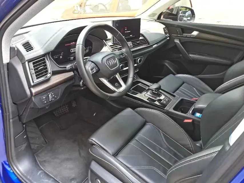 2021 Audi Q5L 2.0T 252HP L4 7DCT,autocango,china used car exporter,china ev exporter,chinese used car exporter,chinese used ev exporter