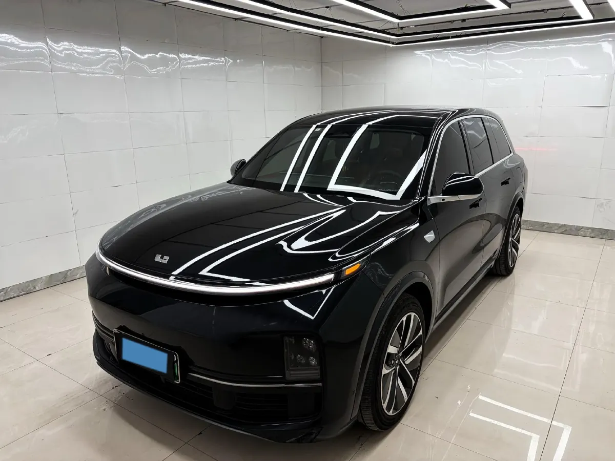 2024 Volvo S60 2.0T 197HP L4 7DCT,autocango,china used car exporter,china ev exporter,chinese used car exporter,chinese used ev exporter