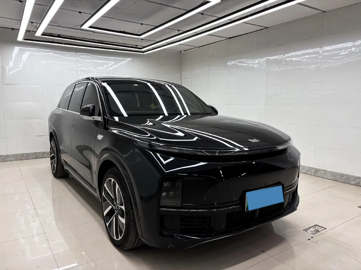 2024 Volvo S60 2.0T 197HP L4 7DCT,autocango,china used car exporter,china ev exporter,chinese used car exporter,chinese used ev exporter