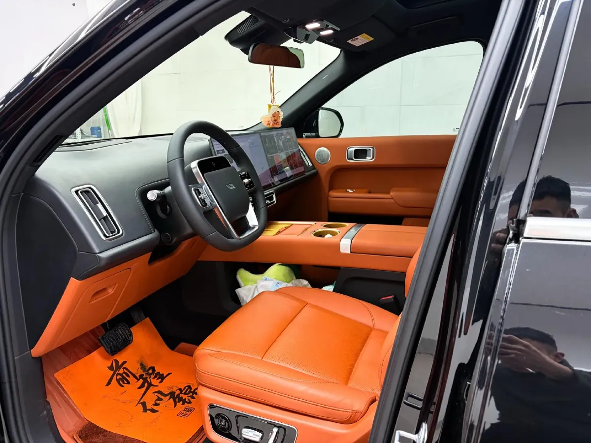 2024 Volvo S60 2.0T 197HP L4 7DCT,autocango,china used car exporter,china ev exporter,chinese used car exporter,chinese used ev exporter