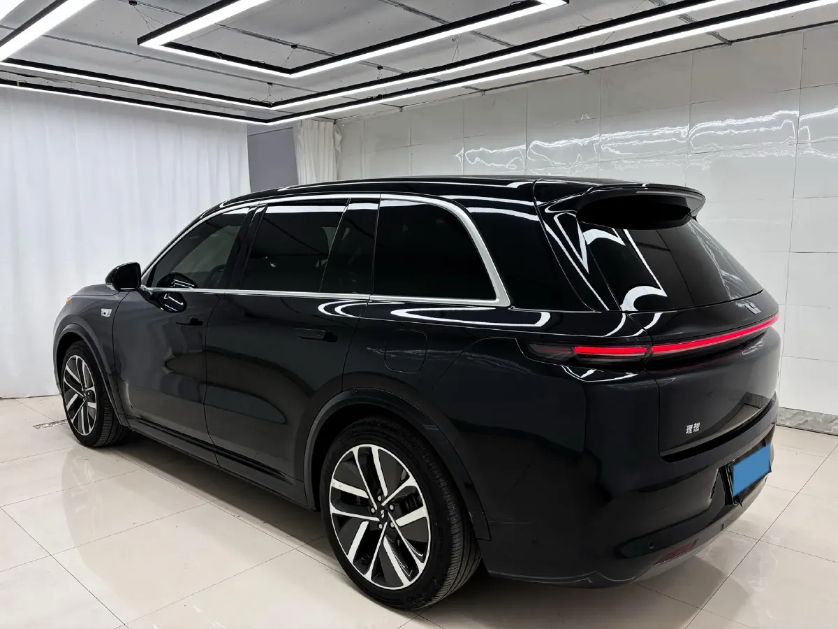 2024 Volvo S60 2.0T 197HP L4 7DCT,autocango,china used car exporter,china ev exporter,chinese used car exporter,chinese used ev exporter