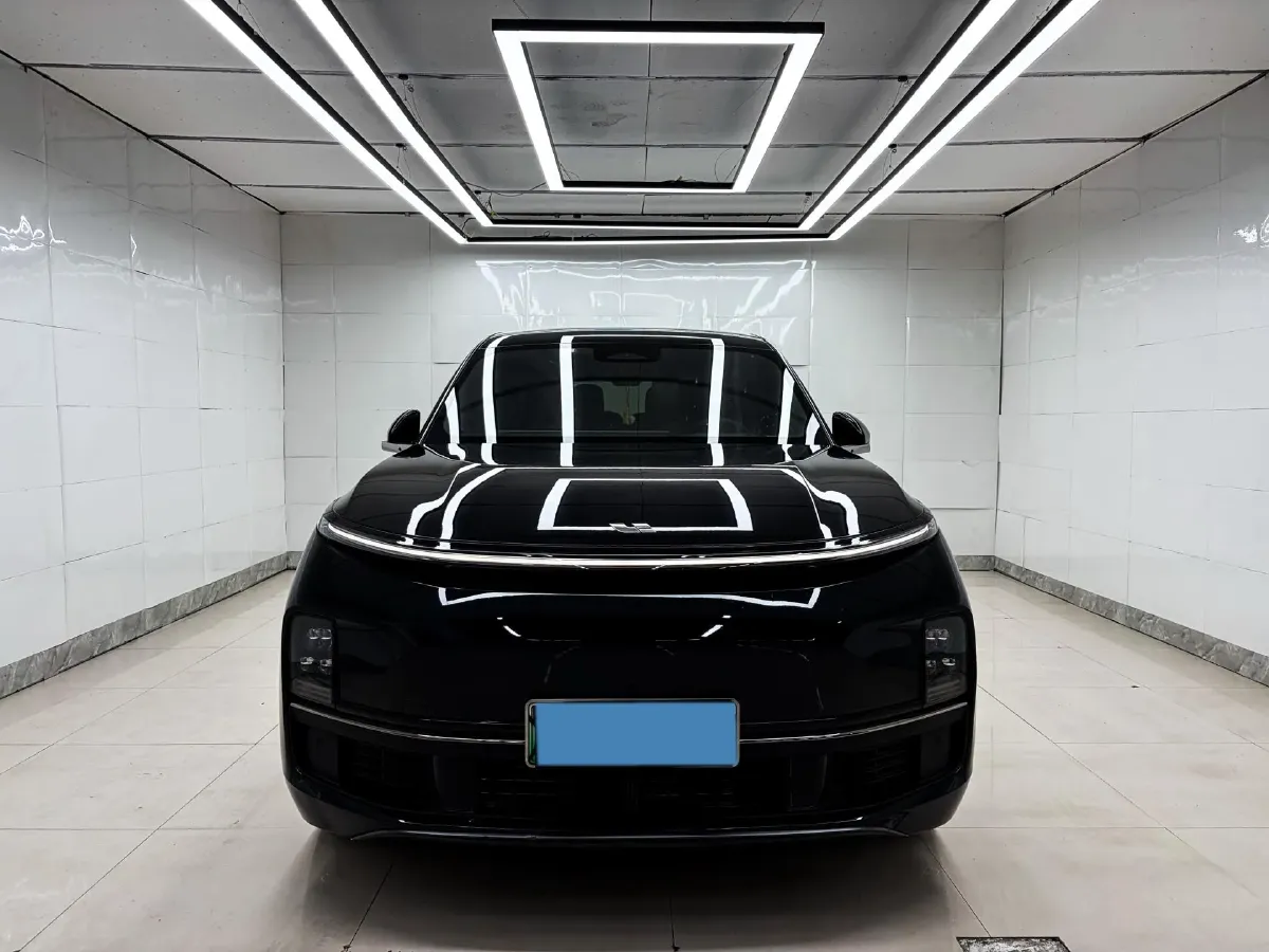 2024 Volvo S60 2.0T 197HP L4 7DCT,autocango,china used car exporter,china ev exporter,chinese used car exporter,chinese used ev exporter