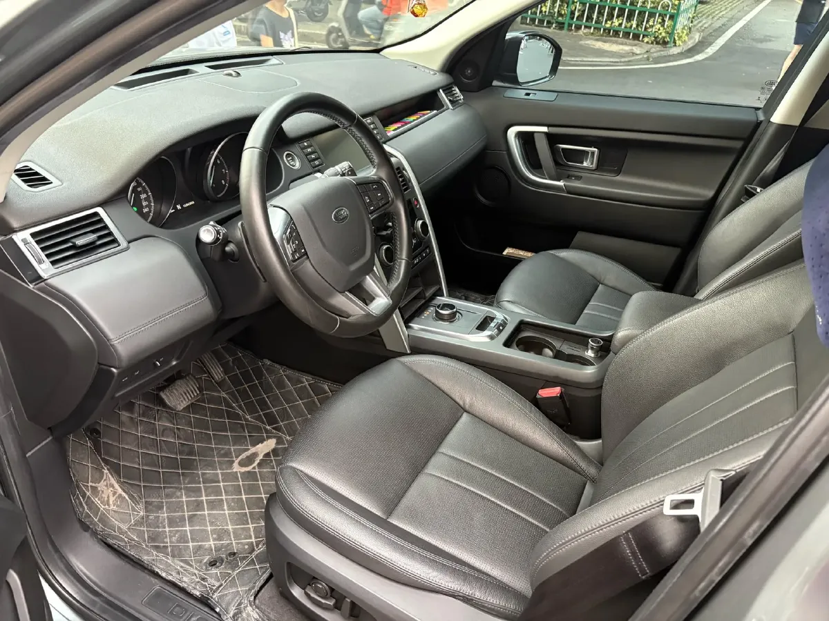 2018 Land Rover Discovery Sport 2.0T 241HP L4 9AT,autocango,china used car exporter,china ev exporter,chinese used car exporter,chinese used ev exporter