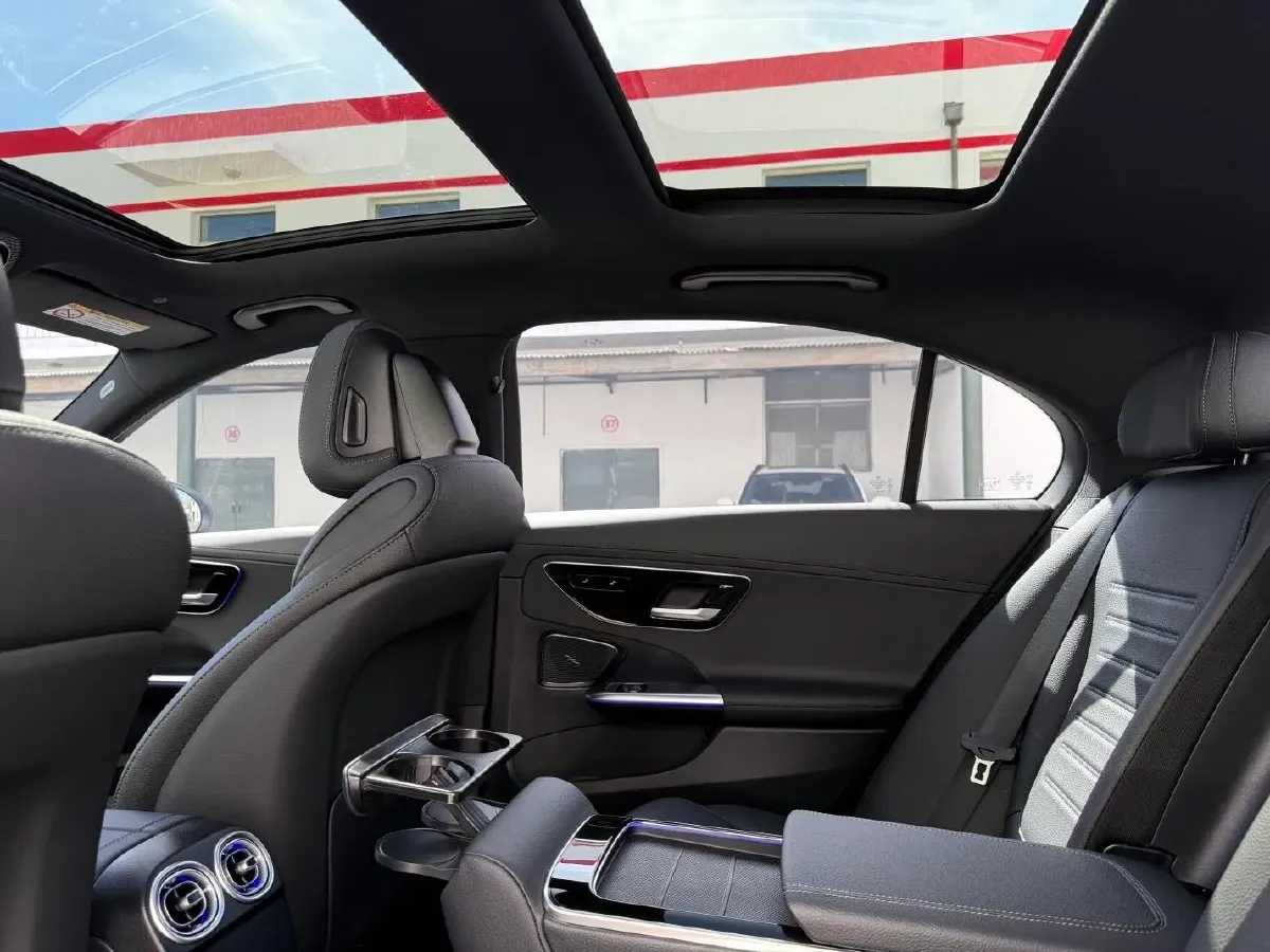 2025 Mercedes-Benz C Class 1.5T 204HP L4 9AT,autocango,china used car exporter,china ev exporter,chinese used car exporter,chinese used ev exporter