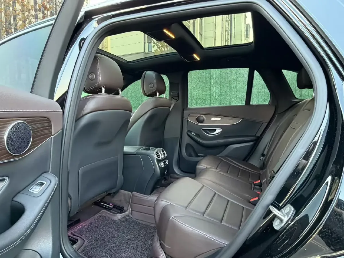 2022 Mercedes-Benz GLC Class 2.0T 258HP L4 9AT,autocango,china used car exporter,china ev exporter,chinese used car exporter,chinese used ev exporter