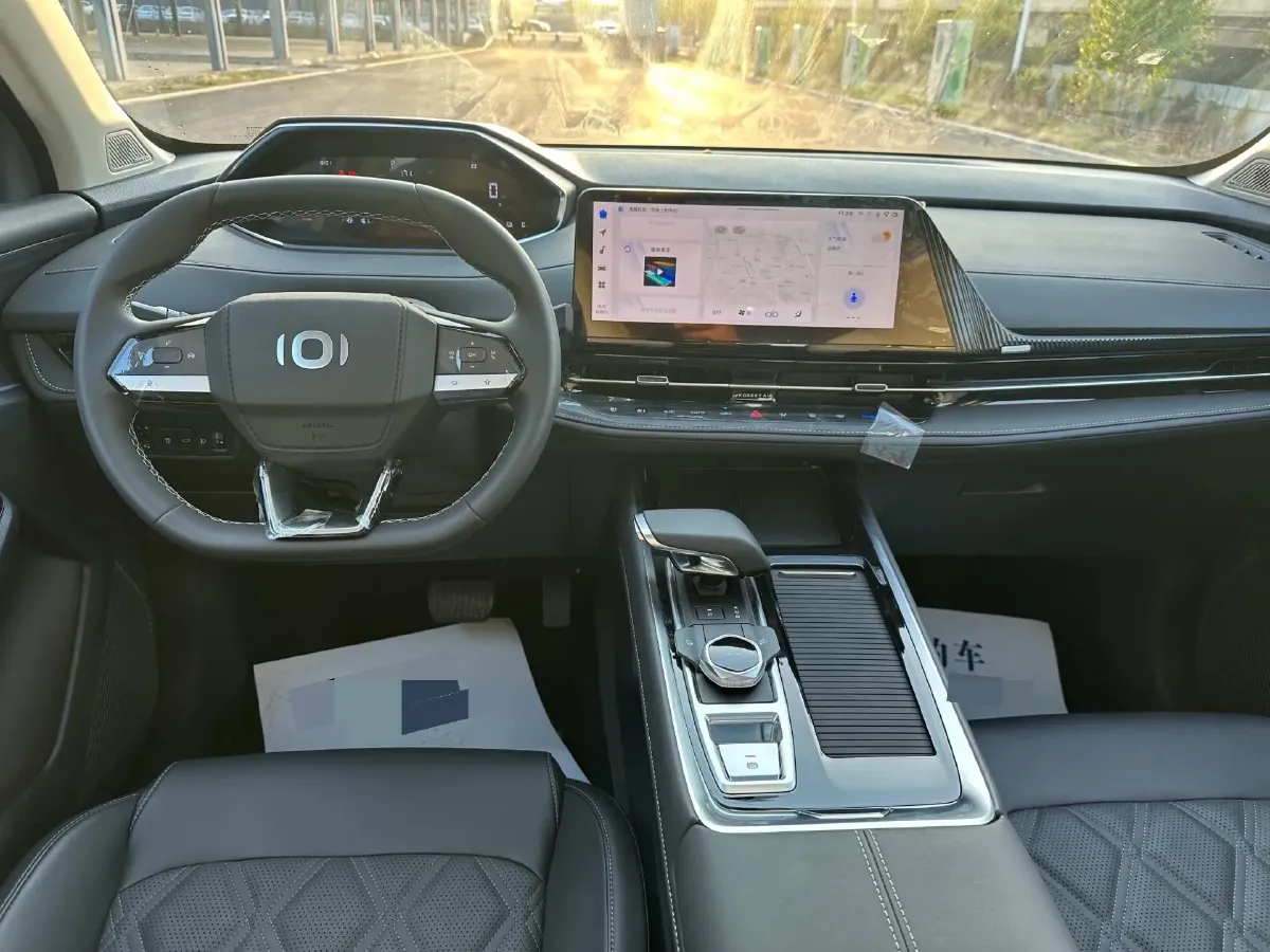 2023 Venucia Grand V DD-i 1.5T 163HP L4 E-CVT PHEV 18.4KWH,autocango,china used car exporter,china ev exporter,chinese used car exporter,chinese used ev exporter