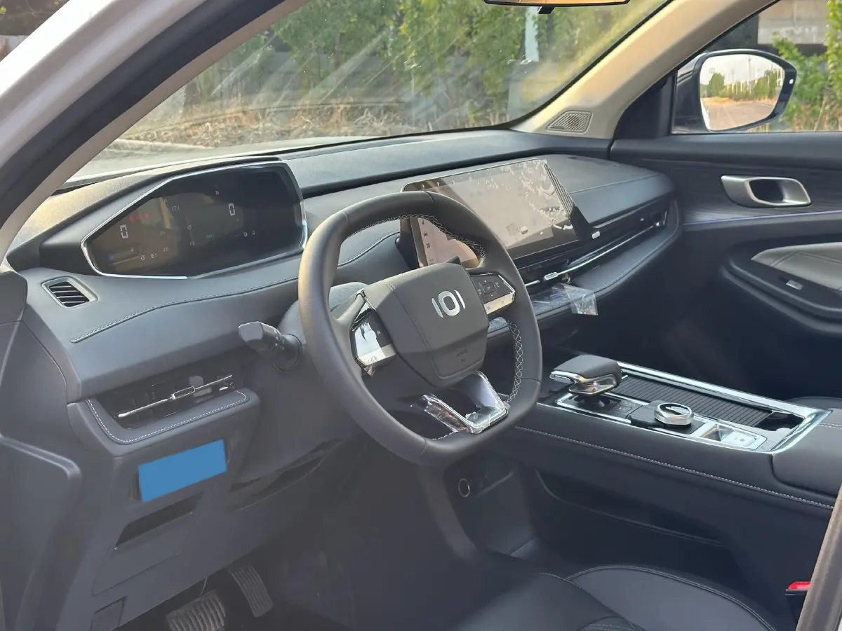 2023 Venucia Grand V DD-i 1.5T 163HP L4 E-CVT PHEV 18.4KWH,autocango,china used car exporter,china ev exporter,chinese used car exporter,chinese used ev exporter