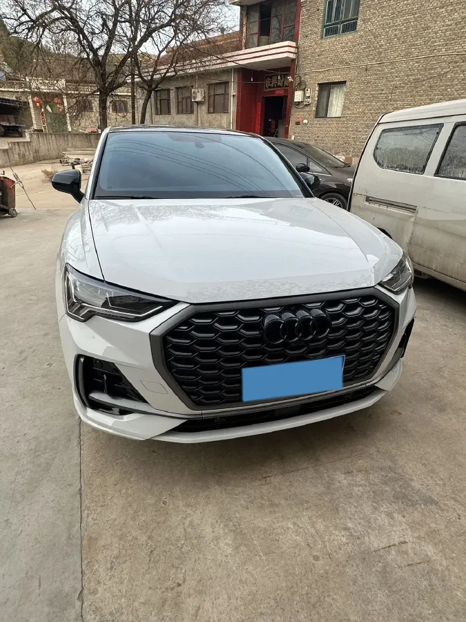 2024 Audi Q3 Sportback 2.0T 186HP L4 7DCT,autocango,china used car exporter,china ev exporter,chinese used car exporter,chinese used ev exporter