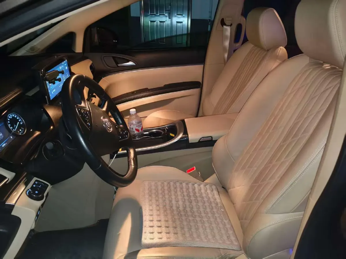 2023 Buick GL8 2.0T 237HP L4 9AT,autocango,china used car exporter,china ev exporter,chinese used car exporter,chinese used ev exporter