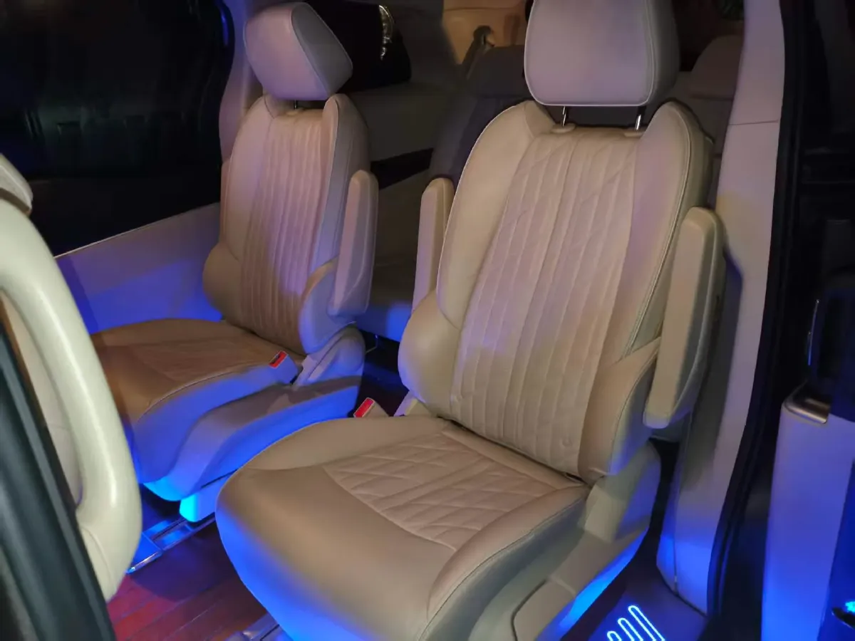 2023 Buick GL8 2.0T 237HP L4 9AT,autocango,china used car exporter,china ev exporter,chinese used car exporter,chinese used ev exporter