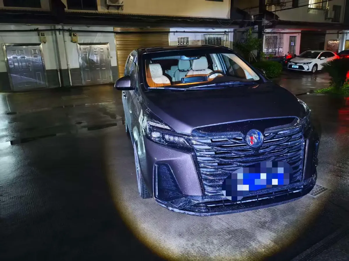 2023 Buick GL8 2.0T 237HP L4 9AT,autocango,china used car exporter,china ev exporter,chinese used car exporter,chinese used ev exporter