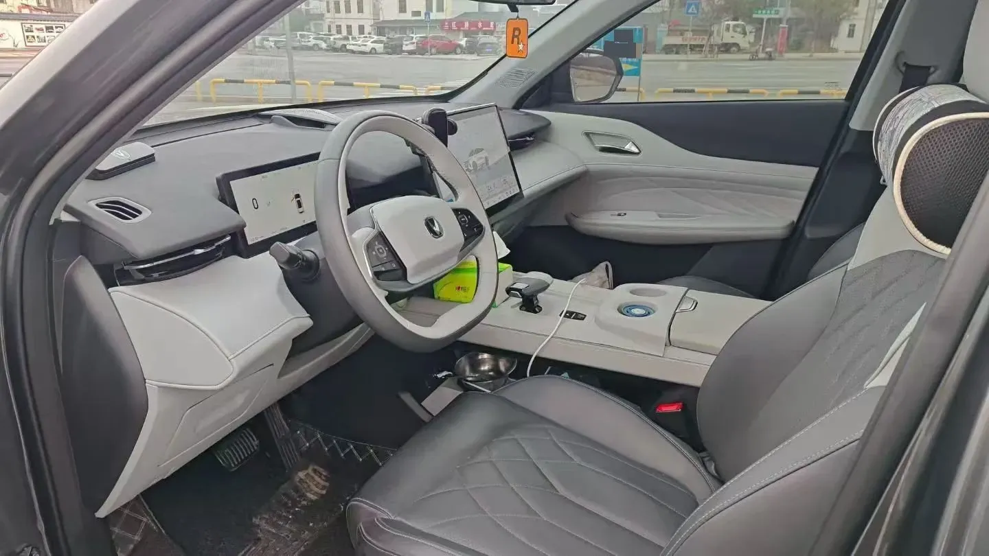 2024 ChangAn UNI-Z 1.5L 98HP L4 E-CVT PHEV 18.4KWH,autocango,china used car exporter,china ev exporter,chinese used car exporter,chinese used ev exporter