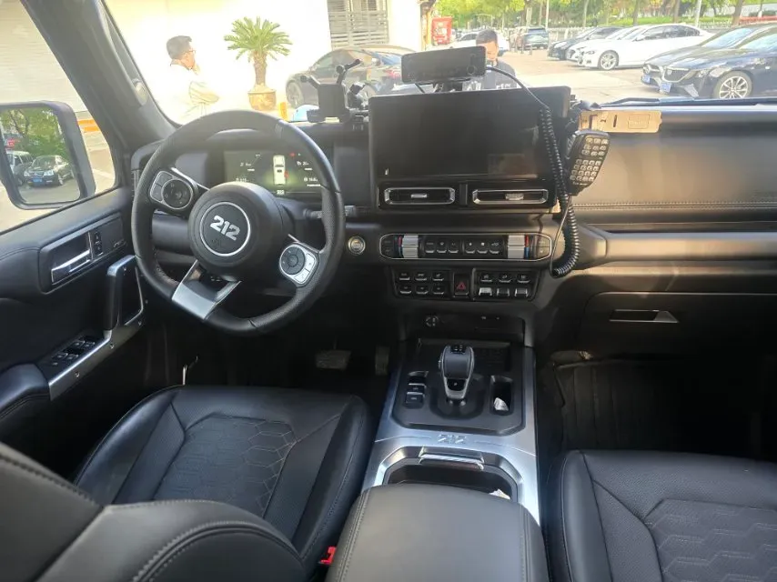 2025 212 212 T01 2.0T 252HP L4 8AT,autocango,china used car exporter,china ev exporter,chinese used car exporter,chinese used ev exporter