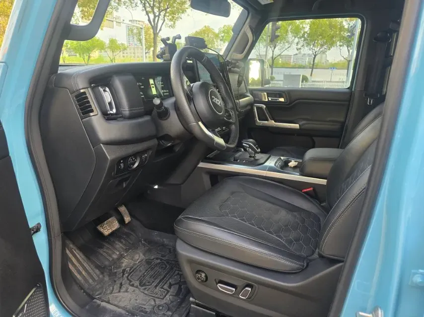 2025 212 212 T01 2.0T 252HP L4 8AT,autocango,china used car exporter,china ev exporter,chinese used car exporter,chinese used ev exporter