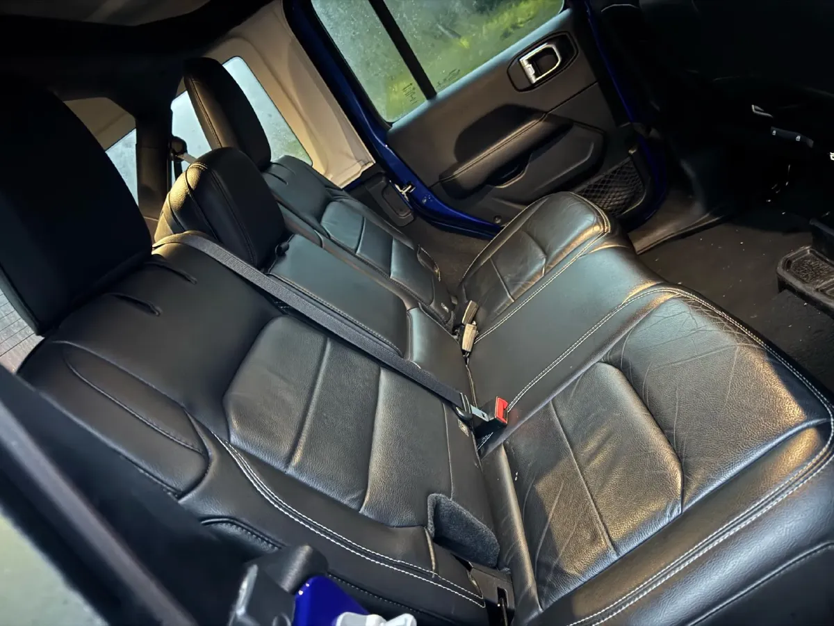 2019 Jeep Wrangler 2.0T 266HP L4 8AT,autocango,china used car exporter,china ev exporter,chinese used car exporter,chinese used ev exporter