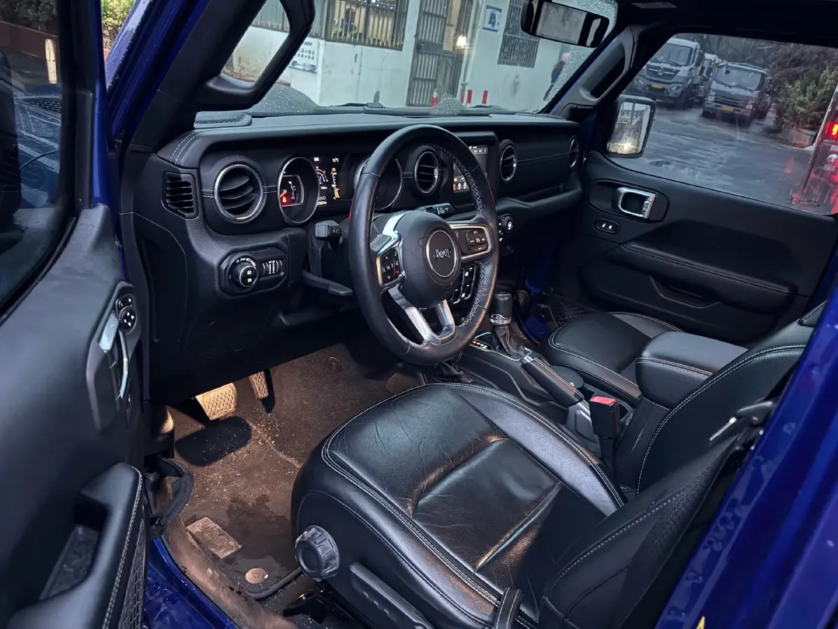 2019 Jeep Wrangler 2.0T 266HP L4 8AT,autocango,china used car exporter,china ev exporter,chinese used car exporter,chinese used ev exporter
