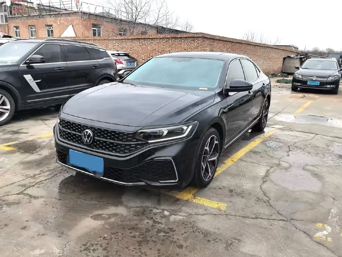 2023 Volkswagen Passat 2.0T 186HP L4 7DCT,autocango,china used car exporter,china ev exporter,chinese used car exporter,chinese used ev exporter