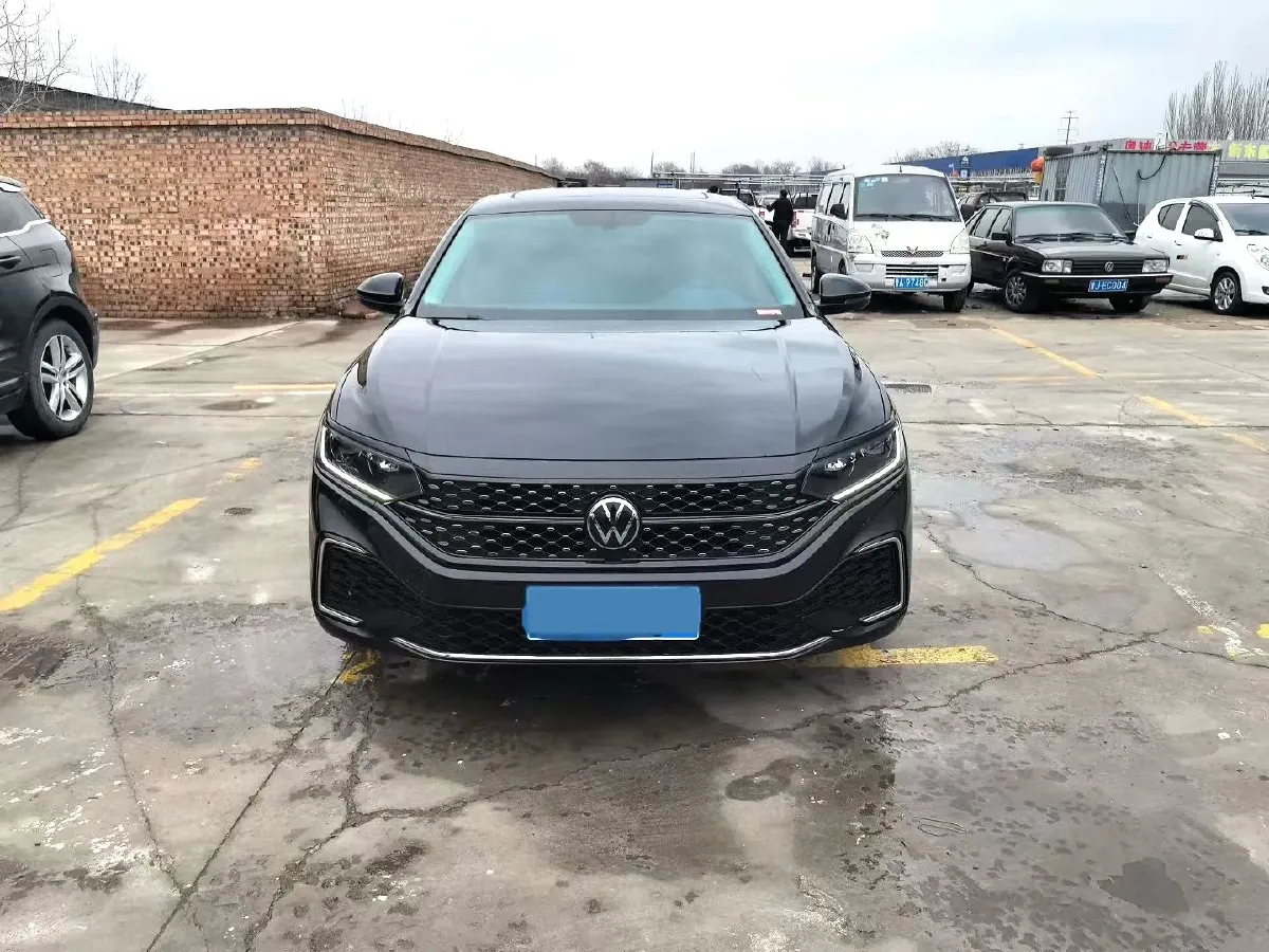 2023 Volkswagen Passat 2.0T 186HP L4 7DCT,autocango,china used car exporter,china ev exporter,chinese used car exporter,chinese used ev exporter