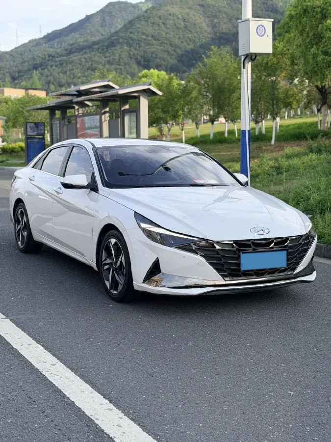 2022 Hyundai Elantra 1.5L 115HP L4 CVT,autocango,china used car exporter,china ev exporter,chinese used car exporter,chinese used ev exporter