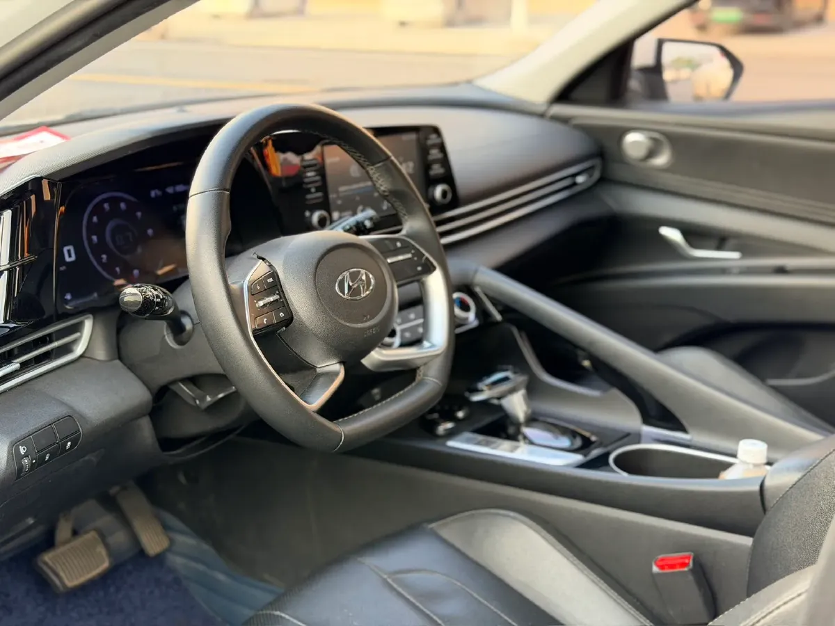 2022 Hyundai Elantra 1.5L 115HP L4 CVT,autocango,china used car exporter,china ev exporter,chinese used car exporter,chinese used ev exporter