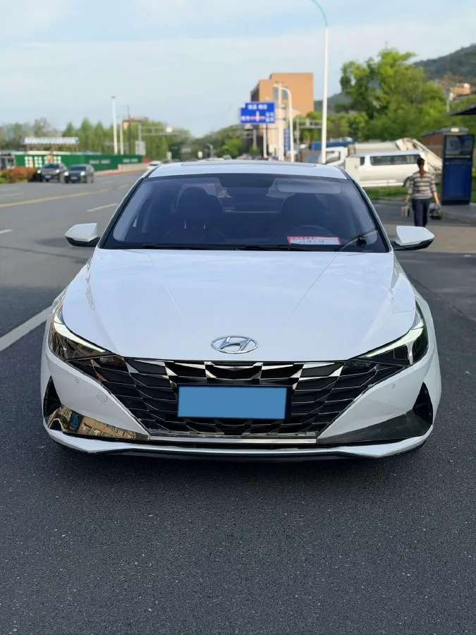 2022 Hyundai Elantra 1.5L 115HP L4 CVT,autocango,china used car exporter,china ev exporter,chinese used car exporter,chinese used ev exporter