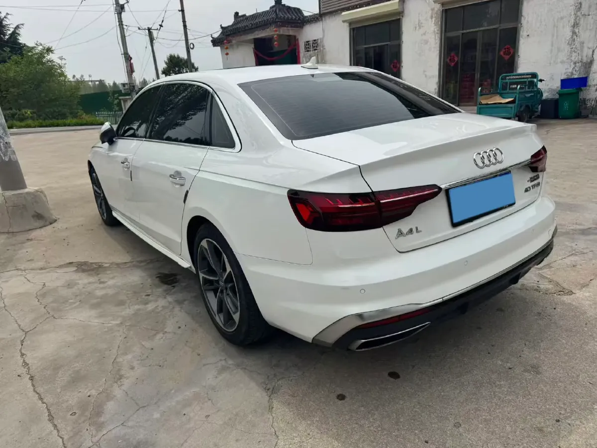 2020 Audi A4L 2.0T 190HP L4 7DCT,autocango,china used car exporter,china ev exporter,chinese used car exporter,chinese used ev exporter