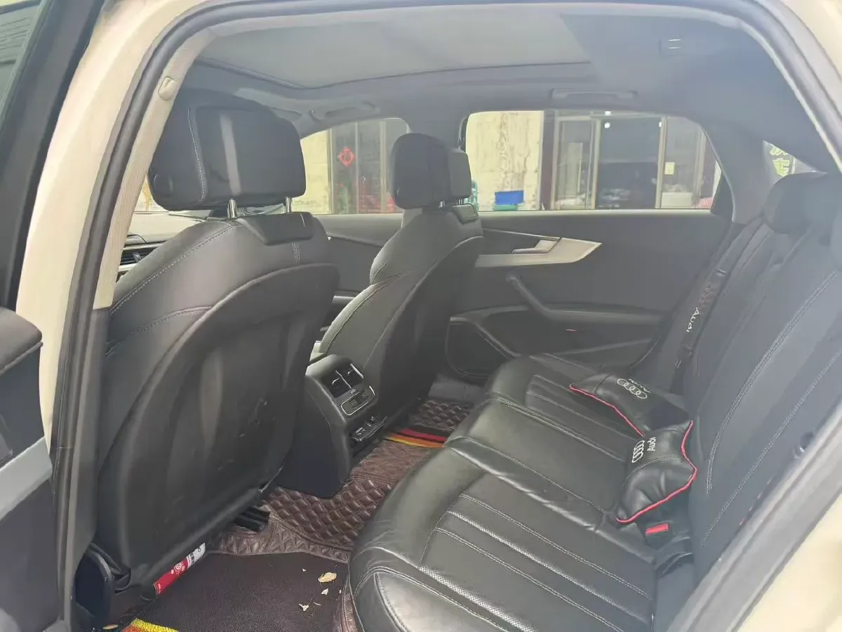 2020 Audi A4L 2.0T 190HP L4 7DCT,autocango,china used car exporter,china ev exporter,chinese used car exporter,chinese used ev exporter