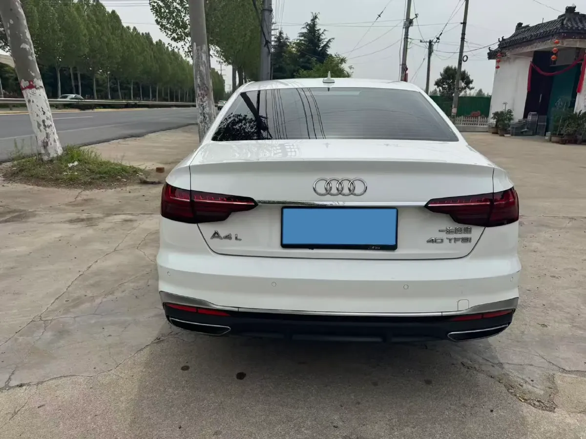 2020 Audi A4L 2.0T 190HP L4 7DCT,autocango,china used car exporter,china ev exporter,chinese used car exporter,chinese used ev exporter